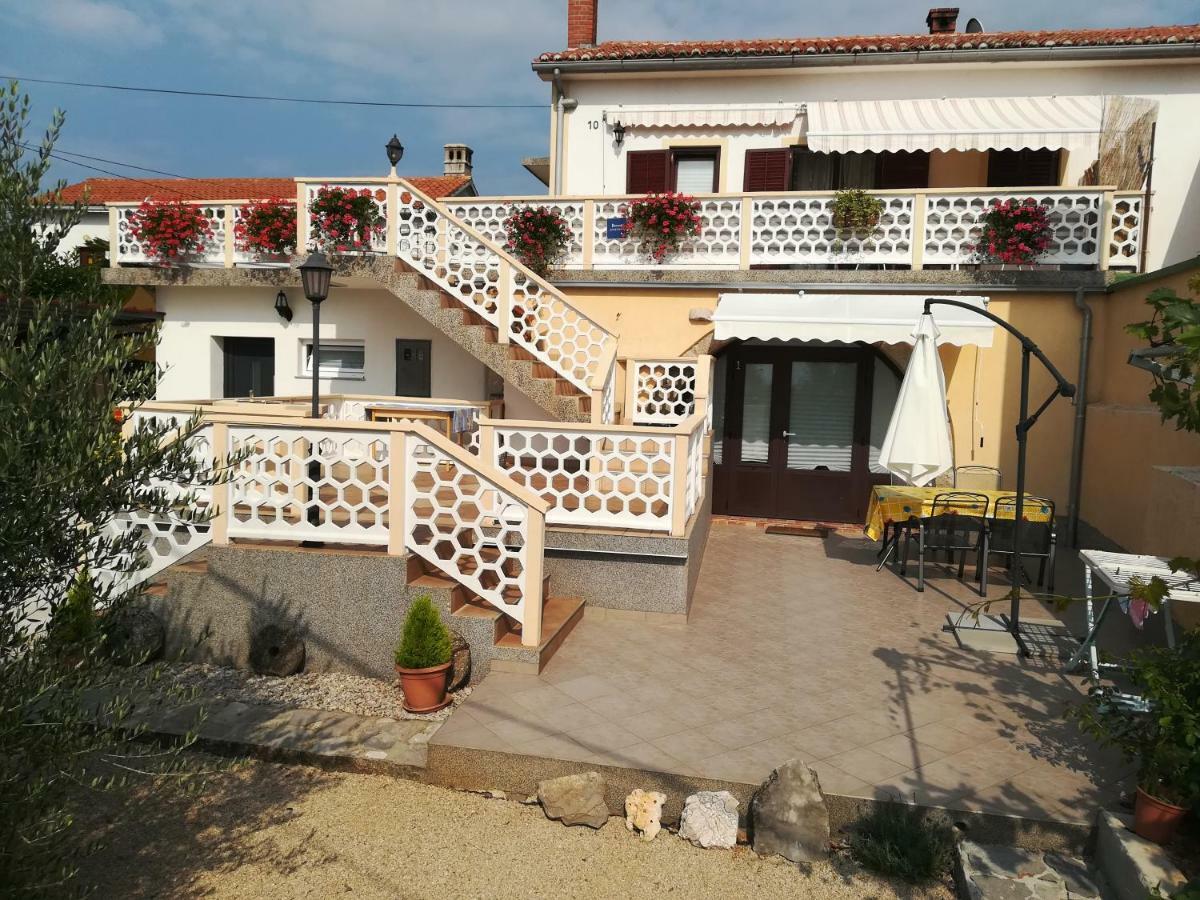 Apartmani Marija Malinska Buitenkant foto